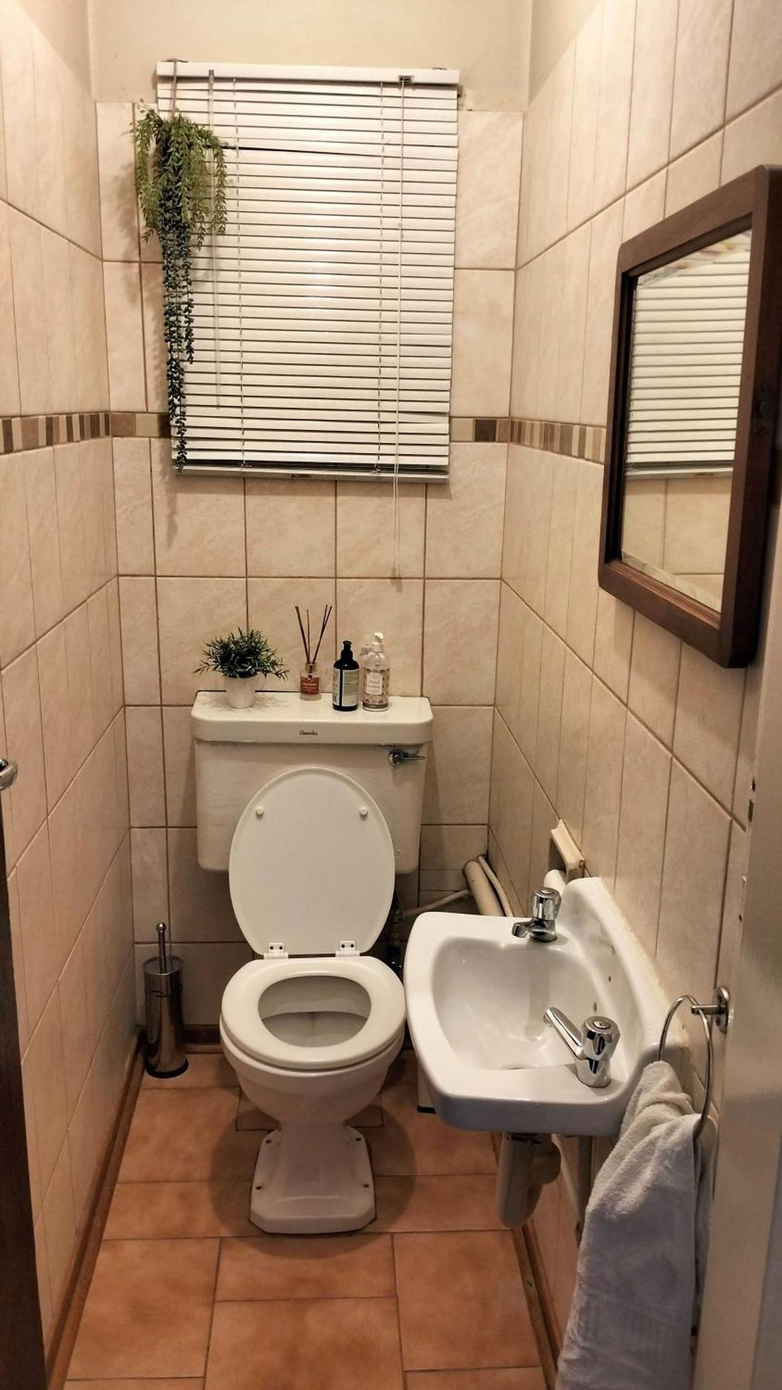 Anri Guesthouse Bloemfontein Bagian luar foto