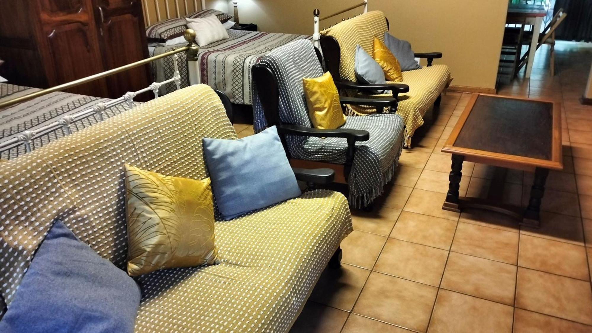 Anri Guesthouse Bloemfontein Bagian luar foto