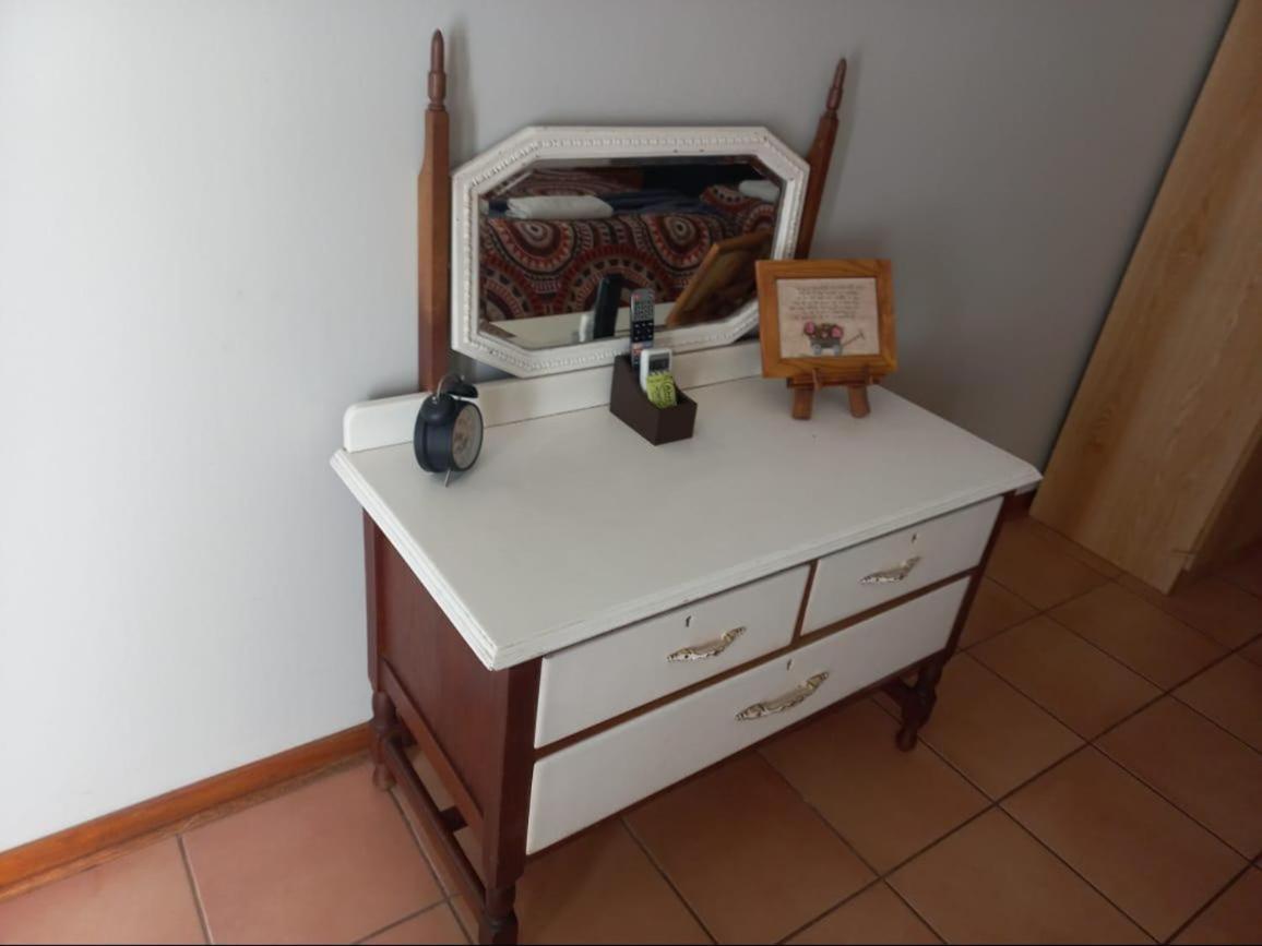 Anri Guesthouse Bloemfontein Bagian luar foto