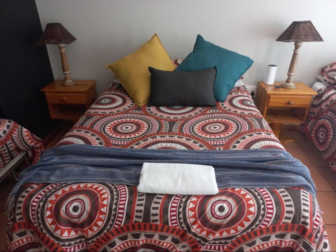 Anri Guesthouse Bloemfontein Bagian luar foto