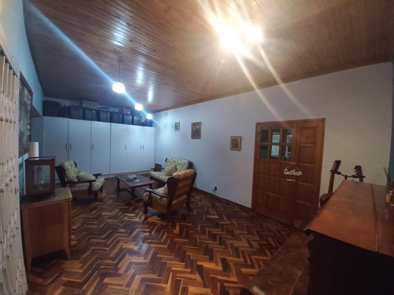Anri Guesthouse Bloemfontein Bagian luar foto