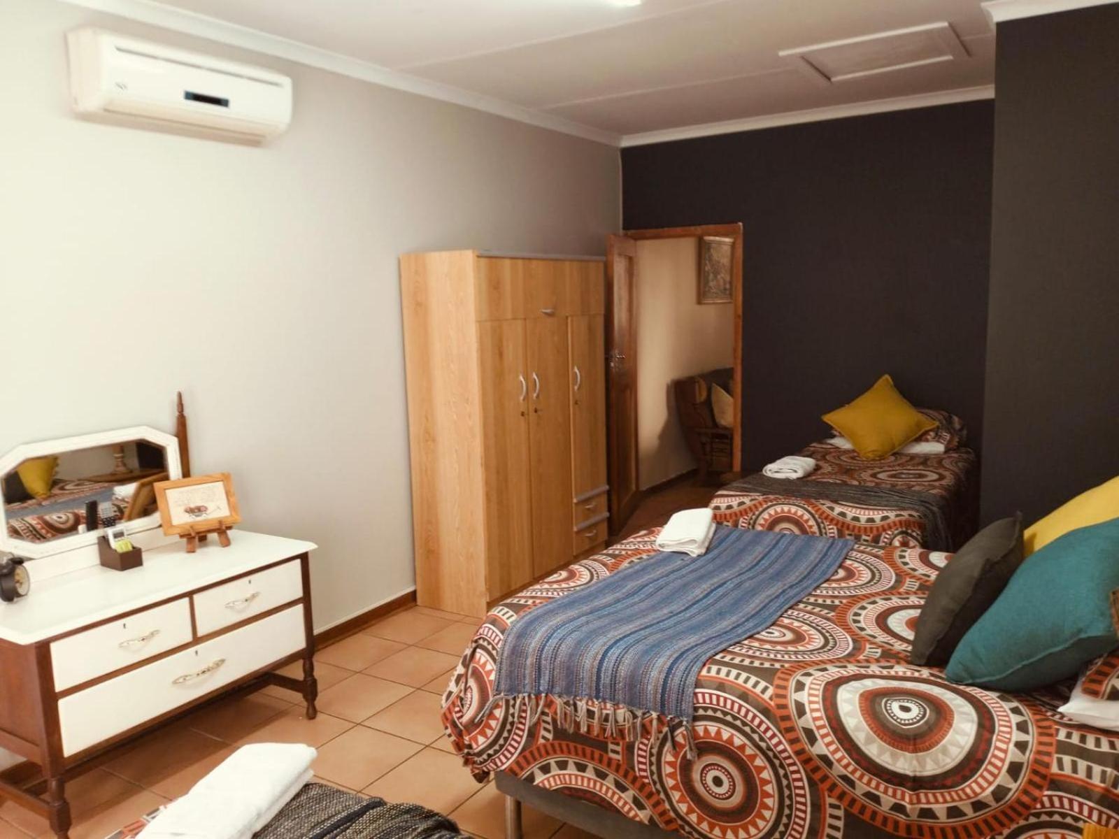Anri Guesthouse Bloemfontein Bagian luar foto
