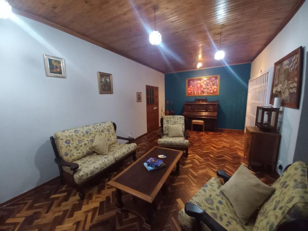 Anri Guesthouse Bloemfontein Bagian luar foto