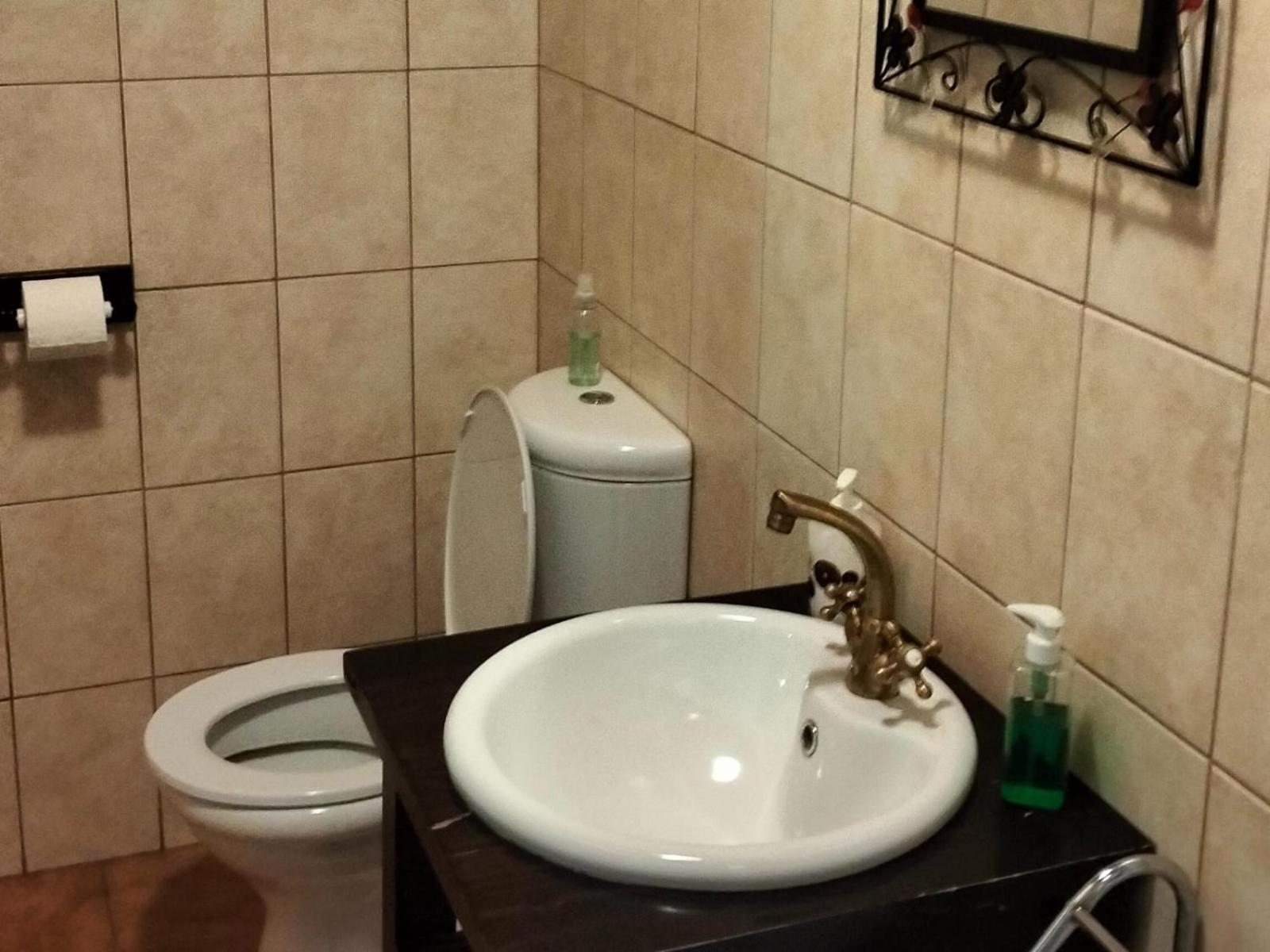 Anri Guesthouse Bloemfontein Bagian luar foto