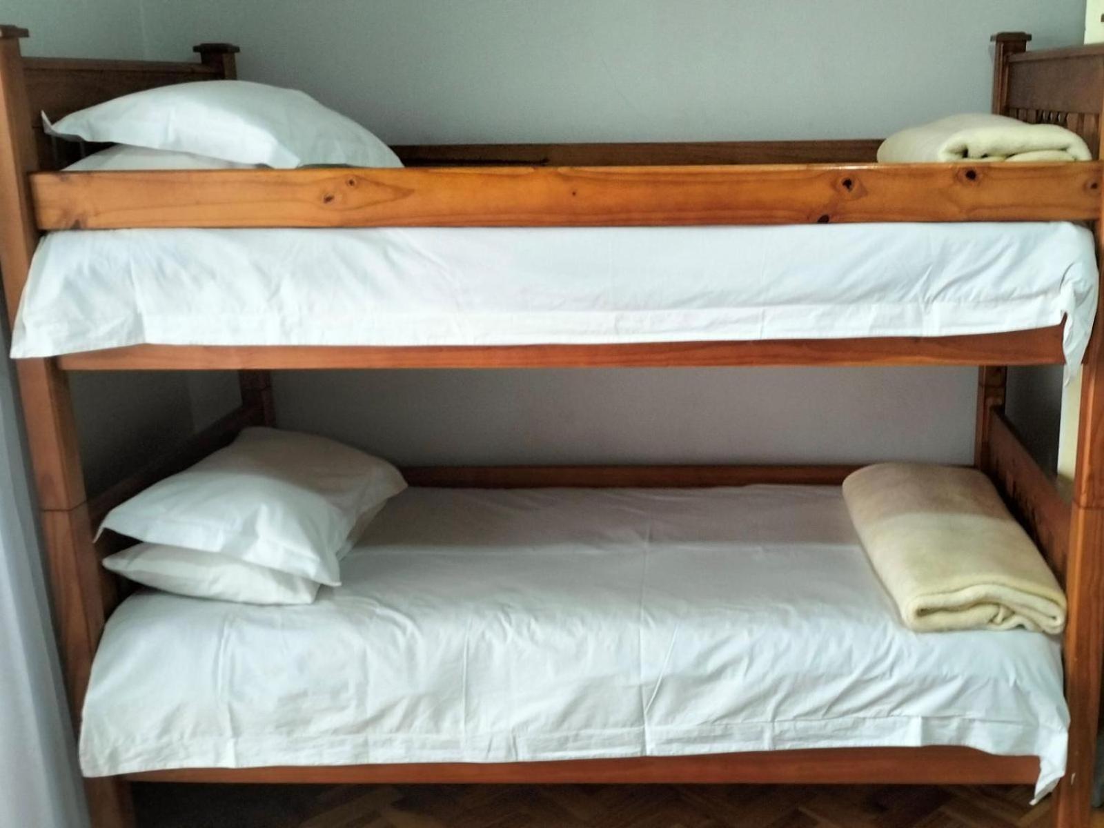 Anri Guesthouse Bloemfontein Bagian luar foto