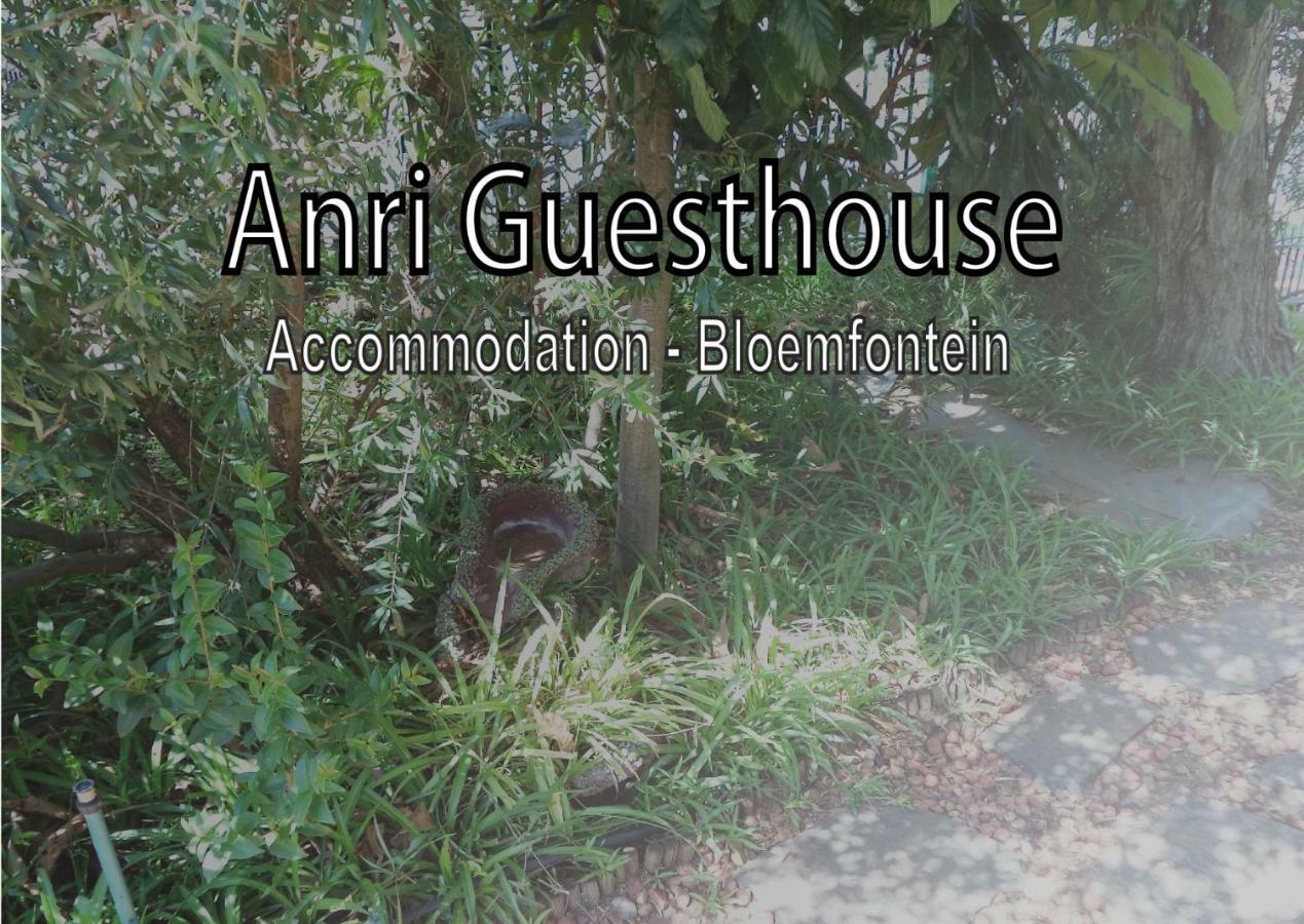 Anri Guesthouse Bloemfontein Bagian luar foto